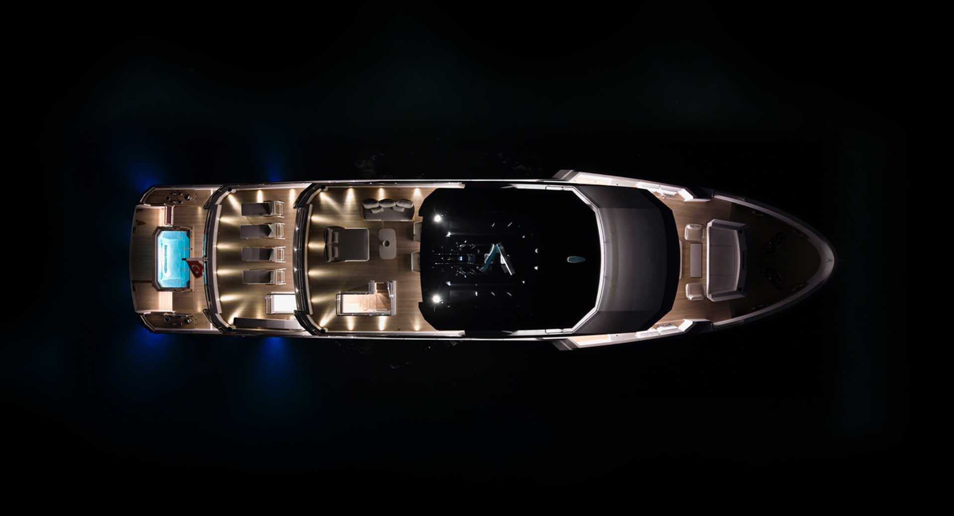 bee-yacht-img-total-02 Top view of the BEE YACHTS 35M EXPLORER yacht, showcasing its sleek design and multiple decks