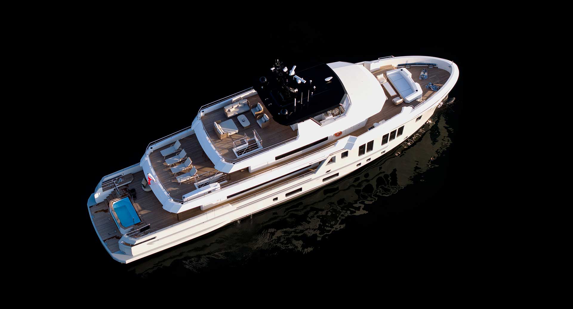 bee-yacht-img-total Side view of the BEE YACHTS 35M EXPLORER yacht, showcasing its sleek design and multiple decks