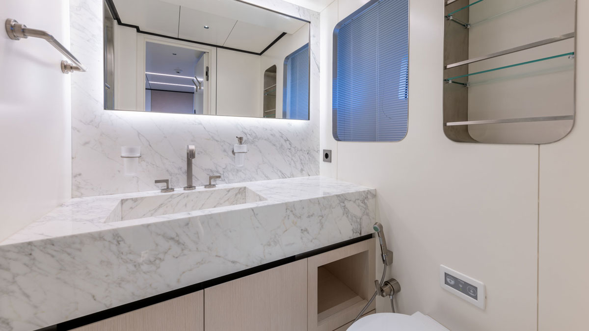 View of the bathroom on board the BEE YACHTS 35M EXPLORER, designed as a functional and elegant space.